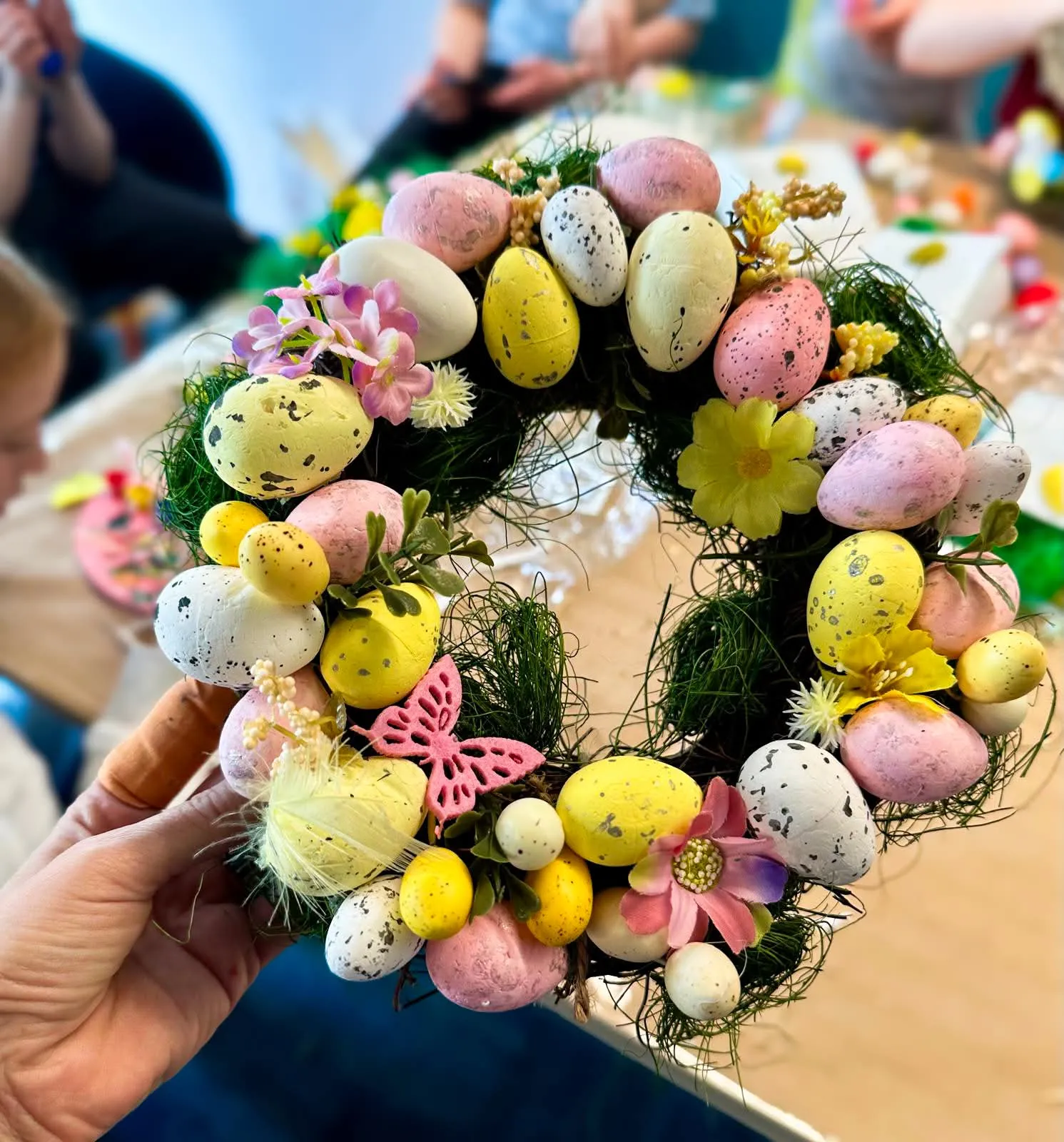 Coroniță decorativă de Paște realizată la atelier